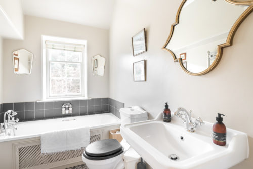 THE ROMANCE OF THE RIVERBANK